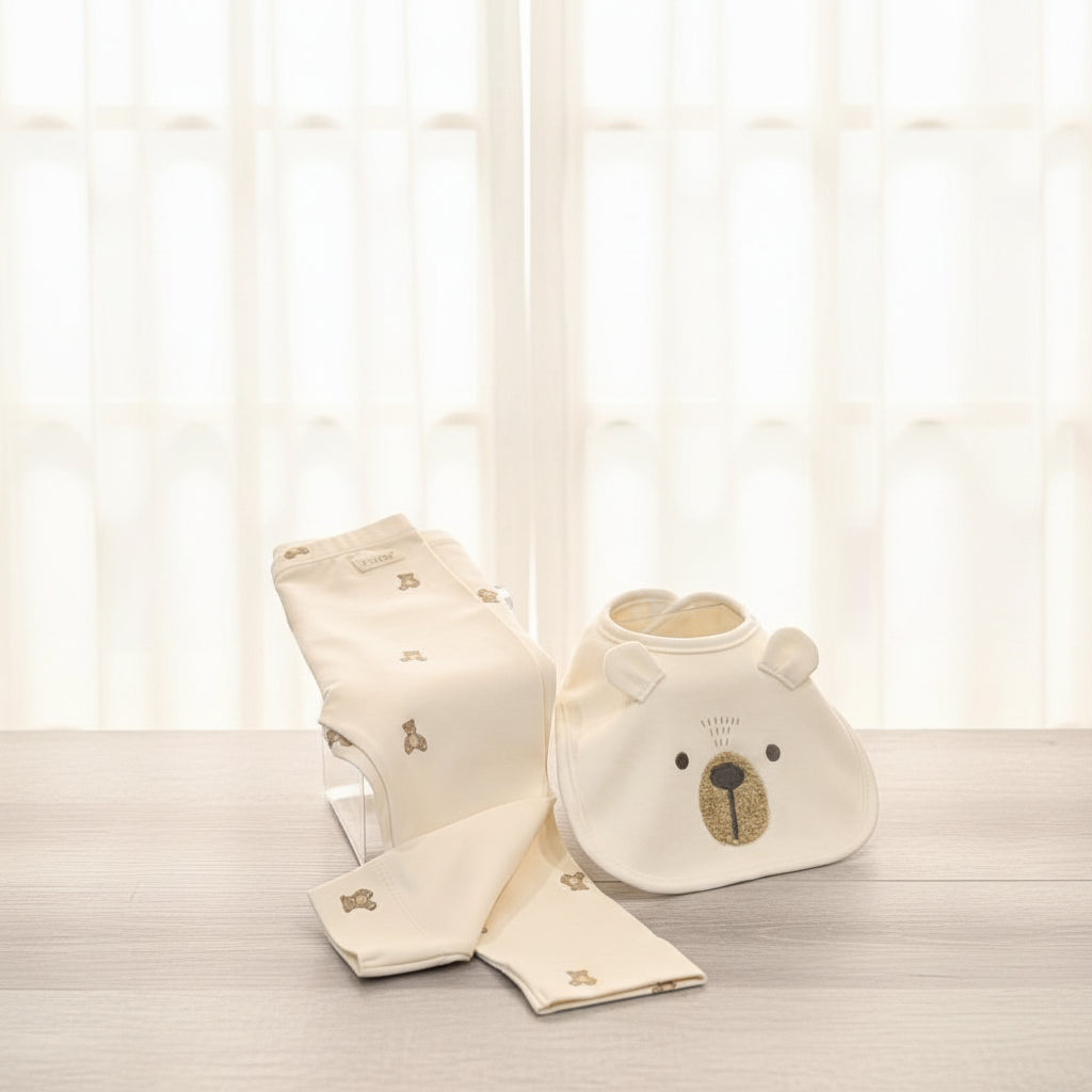 cadeau bébé avec bavoir et pantalon 100% coton biologique
