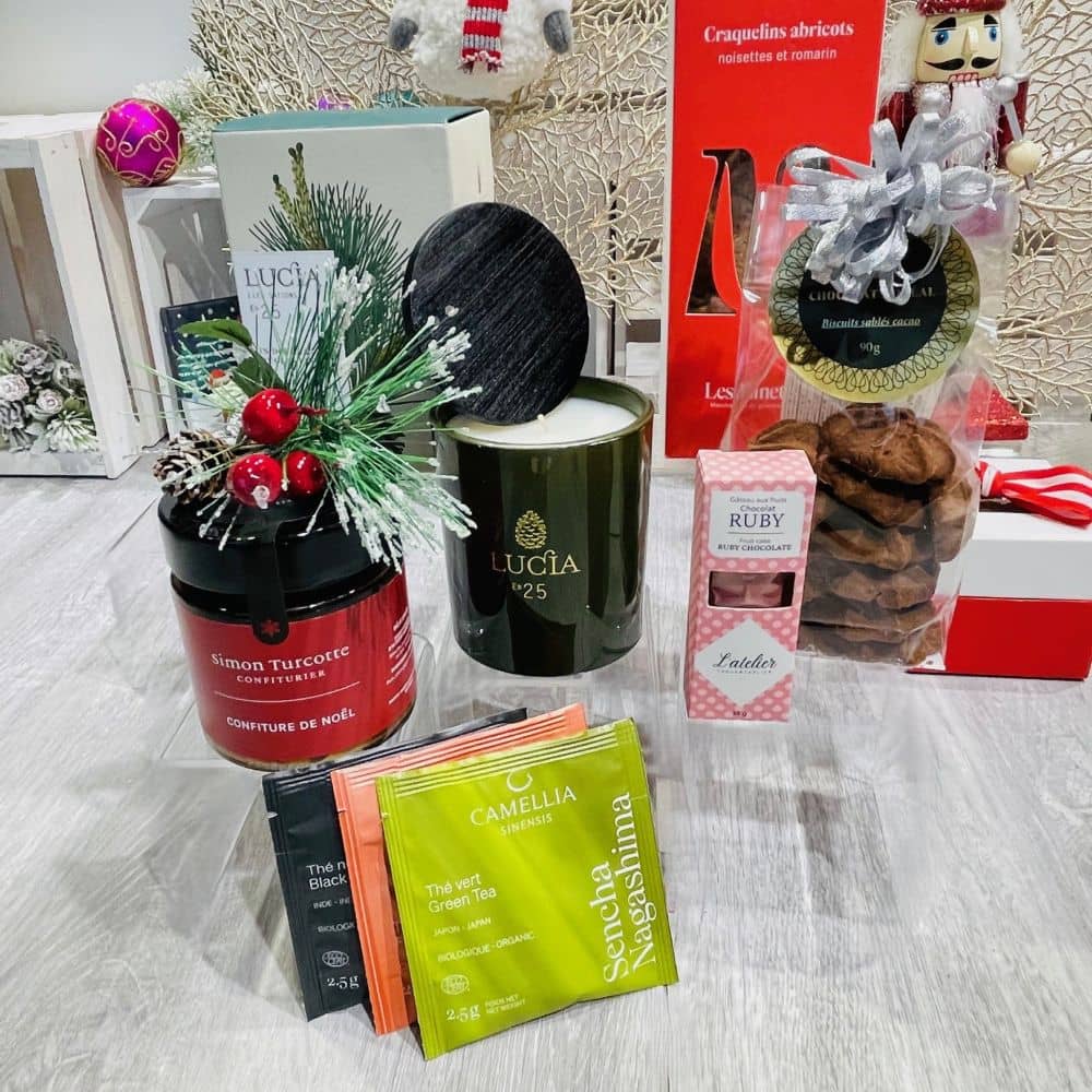 Panier Cadeau Noel - Christmas gift basket with jam, cookies and sweet treats- Dolce Cadeaux