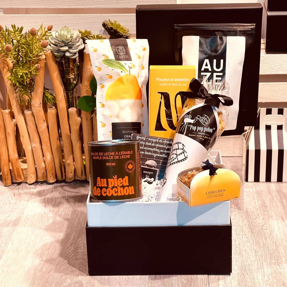 boite gourmande du Québec avec popcorn, noix, gâteau au fruits, dulce di leche Au pied de cochon et chocolat-Dolce Cadeaux