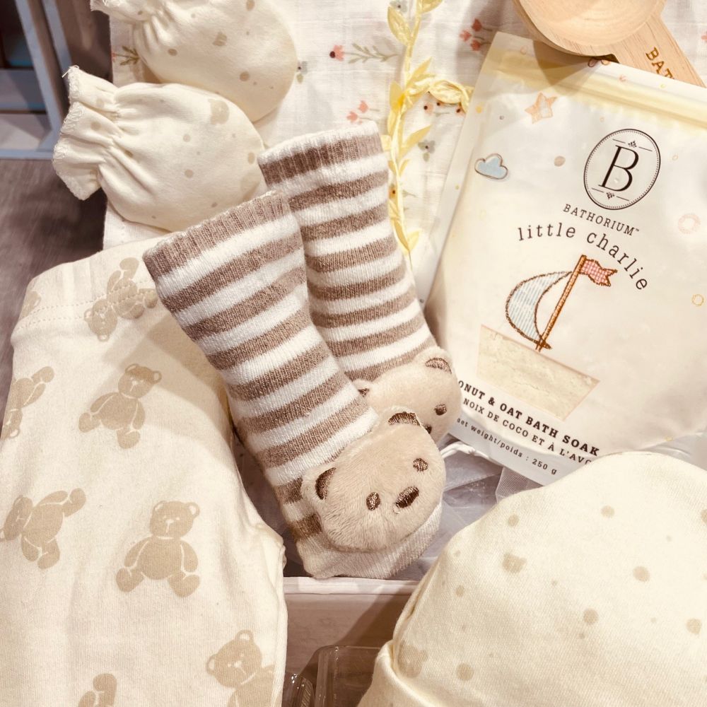 newborn baby gift with rattle socks, leggings, hat and scratch mittens, swaddle blanket- Dolce Cadeaux