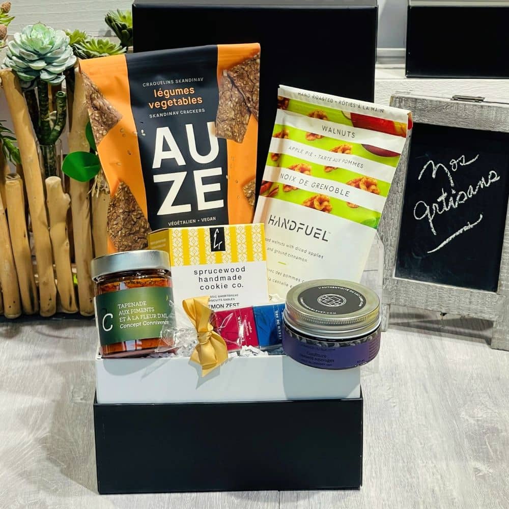 coffret-gourmand-avec biscuits, tapenade, confiture et craquelins
