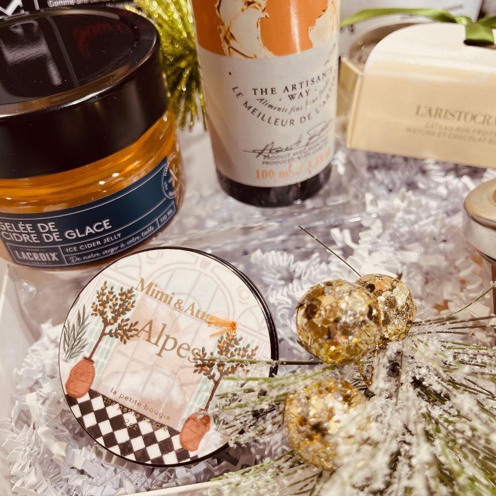 coffret cadeau noel avec produits du Québec, mousse de foie gras, cidre de glace, vinaigre de champagne, bougie Mimi & August- Dolce Cadeaux