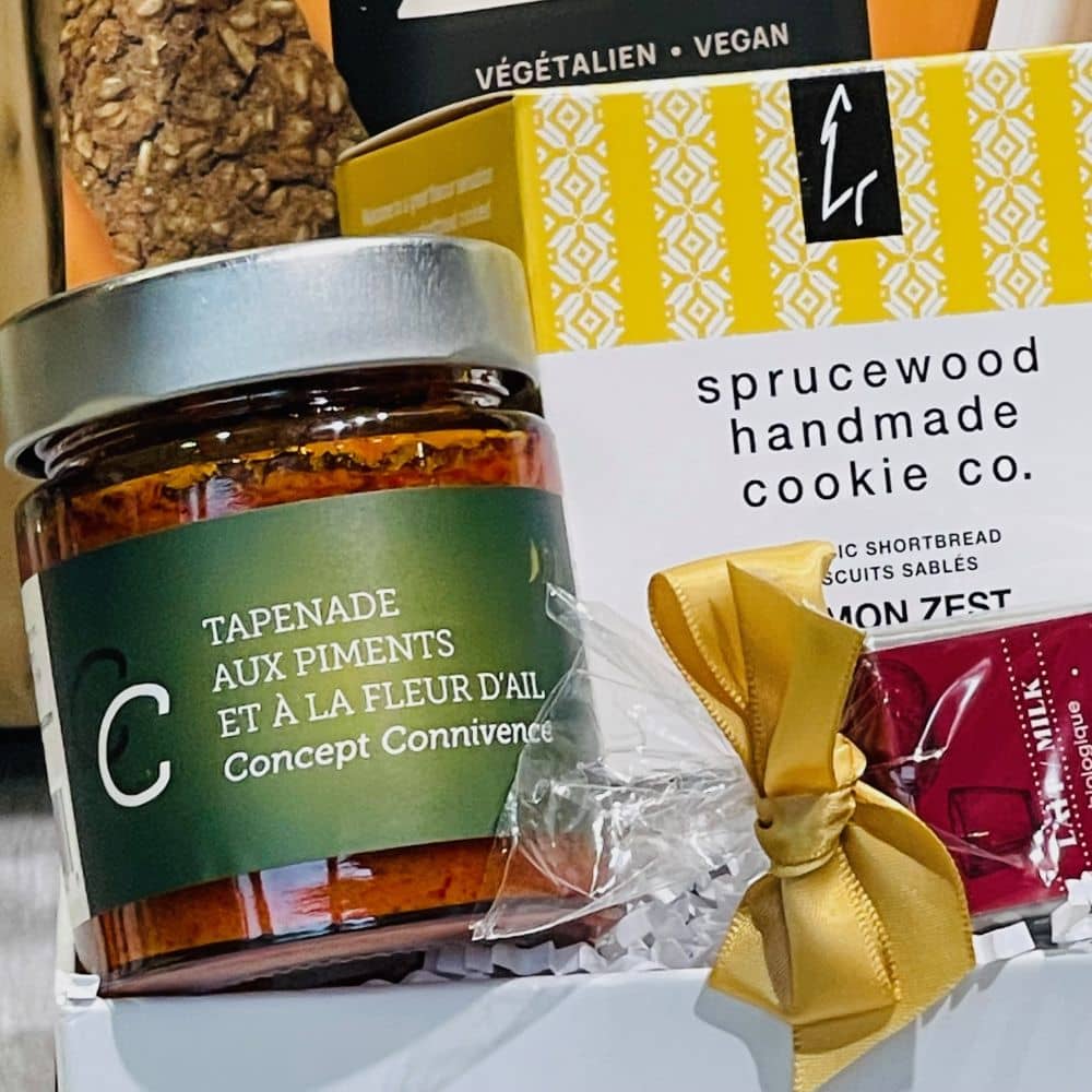 coffret cadeau la vibe locale avec produits fait au Quebec-Dolce Cadeaux