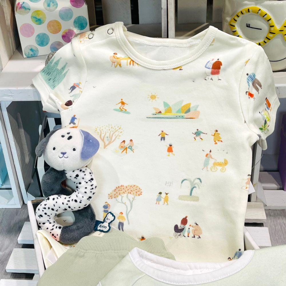coffret naissance avec vêtements et peluche Kaloo